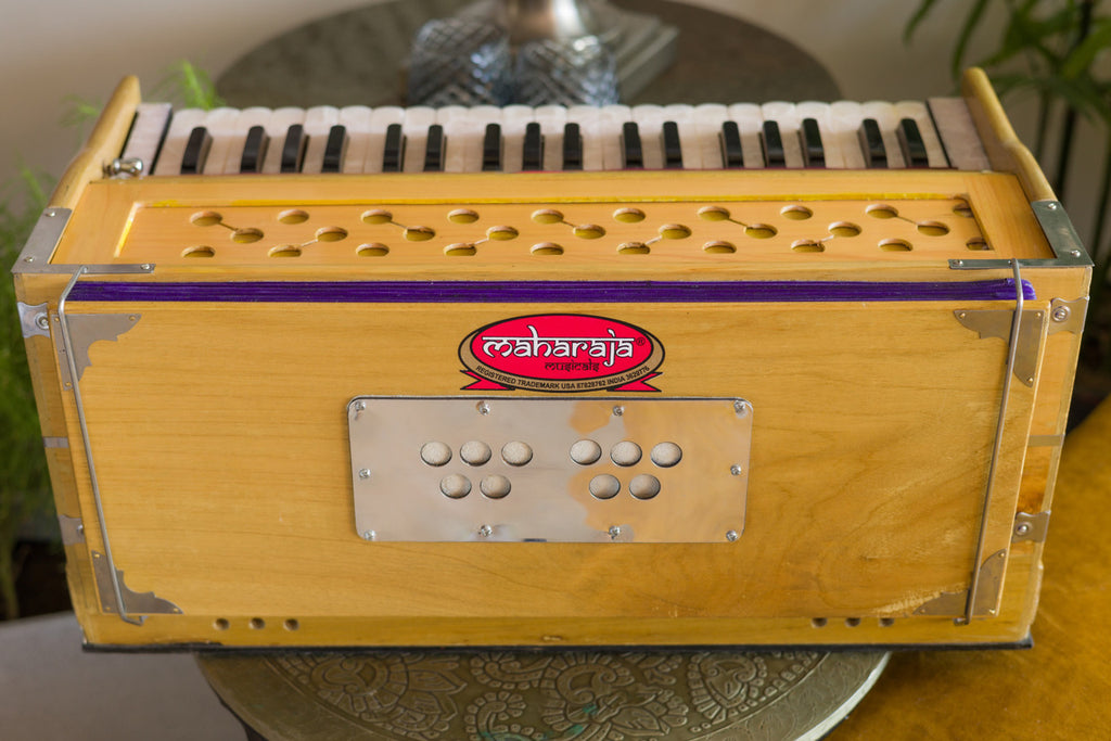 MAHARAJA Harmonium, 7-Stop, Natural Color, Bag  ABF