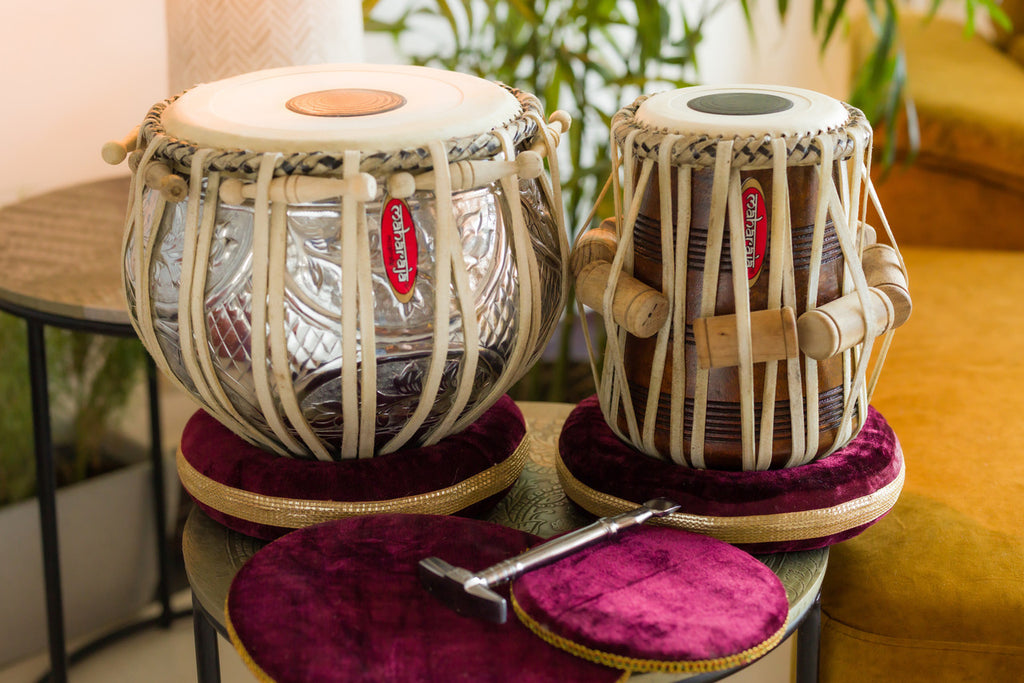 MAHARAJA Concert Designer Copper Tabla Drum Set, 4.5 Kg Copper Bayan, Finest Dayan, Padded Bag, Hammer, Cushions & Cover - (BR-FI)