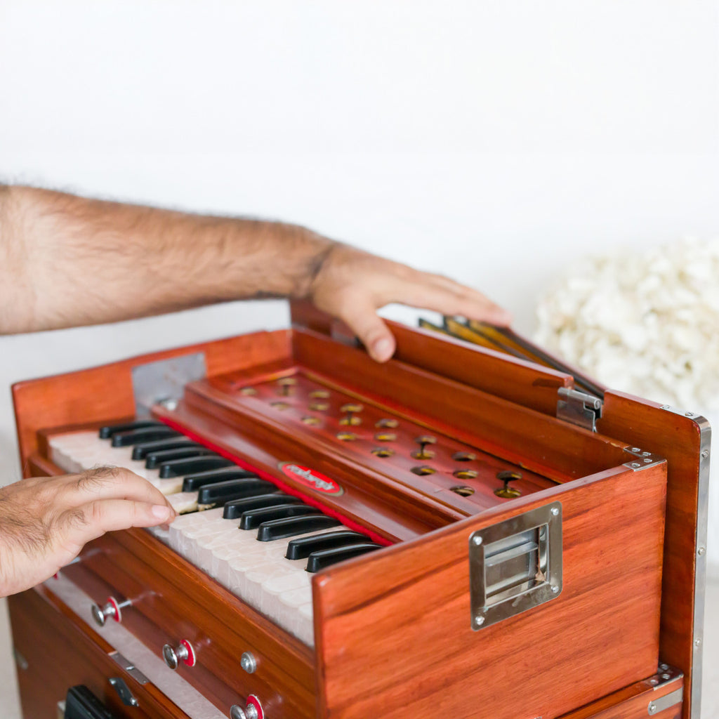 Maharaja Musicals, Portable Kirtan Harmonium, Portable Flight Model, Dark Wood, Multifold Bellows, 32 keys, 19 x 12 x 13.5 inches,  Bag, Kirtan Yoga Companion KHF1