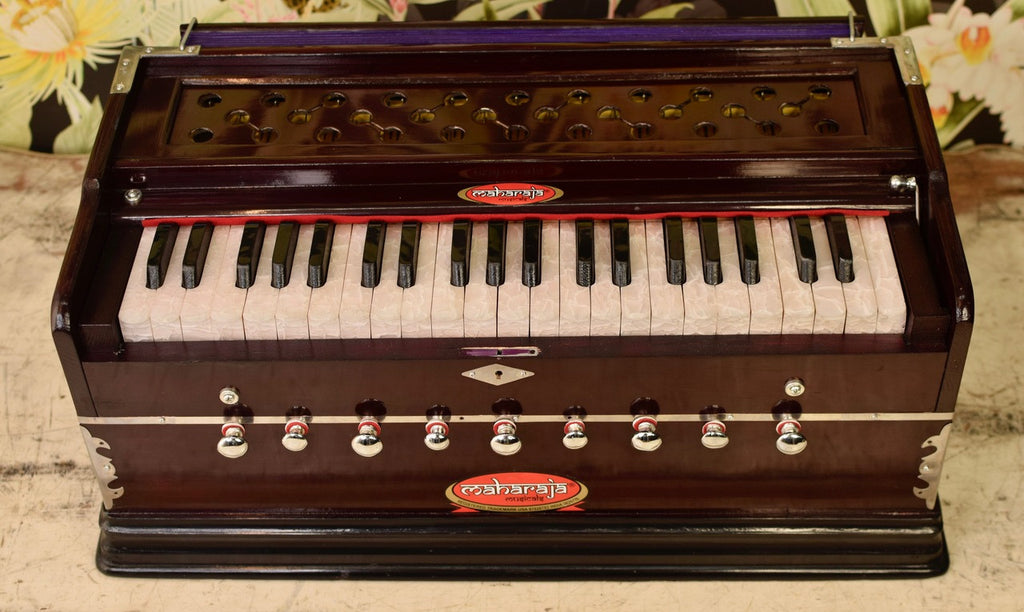 MAHARAJA Harmonium, 9-Stops, Mahogany Color, Coupler, Bag - DC