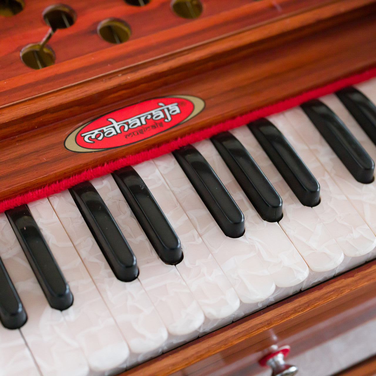 Maharaja Musicals, Portable Kirtan Harmonium, Portable Flight Model, Dark Wood, Multifold Bellows, 32 keys, 19 x 12 x 13.5 inches,  Bag, Kirtan Yoga Companion KHF1