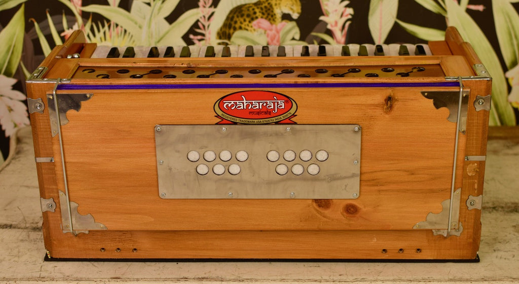MAHARAJA MUSICALS Harmonium No. AABG - 9 Stopper, A440, 42 keys, Natural Color, With Coupler