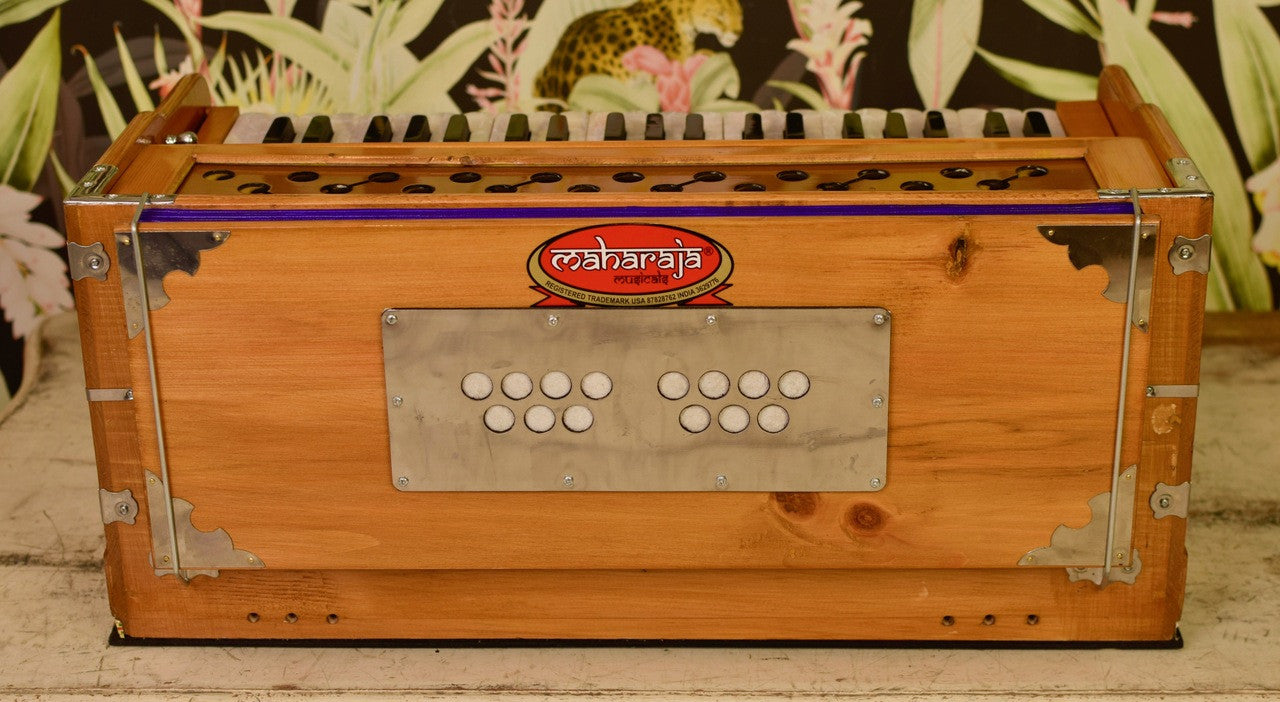 MAHARAJA MUSICALS Harmonium No. AABG - 9 Stopper, A440, 42 keys, Natural Color, With Coupler