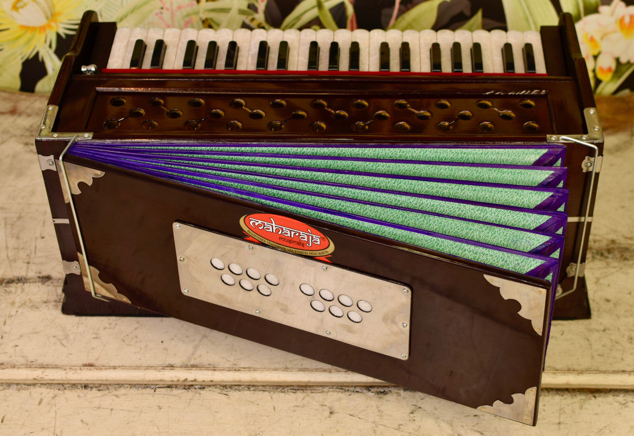 MAHARAJA Harmonium, 9-Stops, Mahogany Color, Coupler, Bag - DC