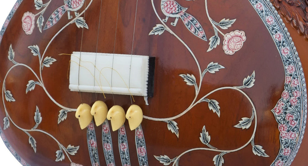 Kanai Lal & Sons Tanpura, Female, 4 Strings, Fiber Case (Tambura) CAD